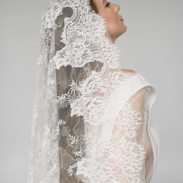 Altea mantilla veil Altea mantilla veil